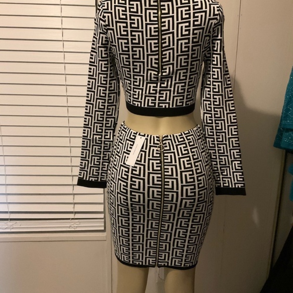 Crop Top Set - Picture 9 of 10